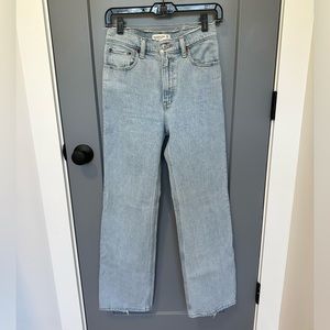 Abercrombie & Fitch High Rise 90s Relaxed Jean